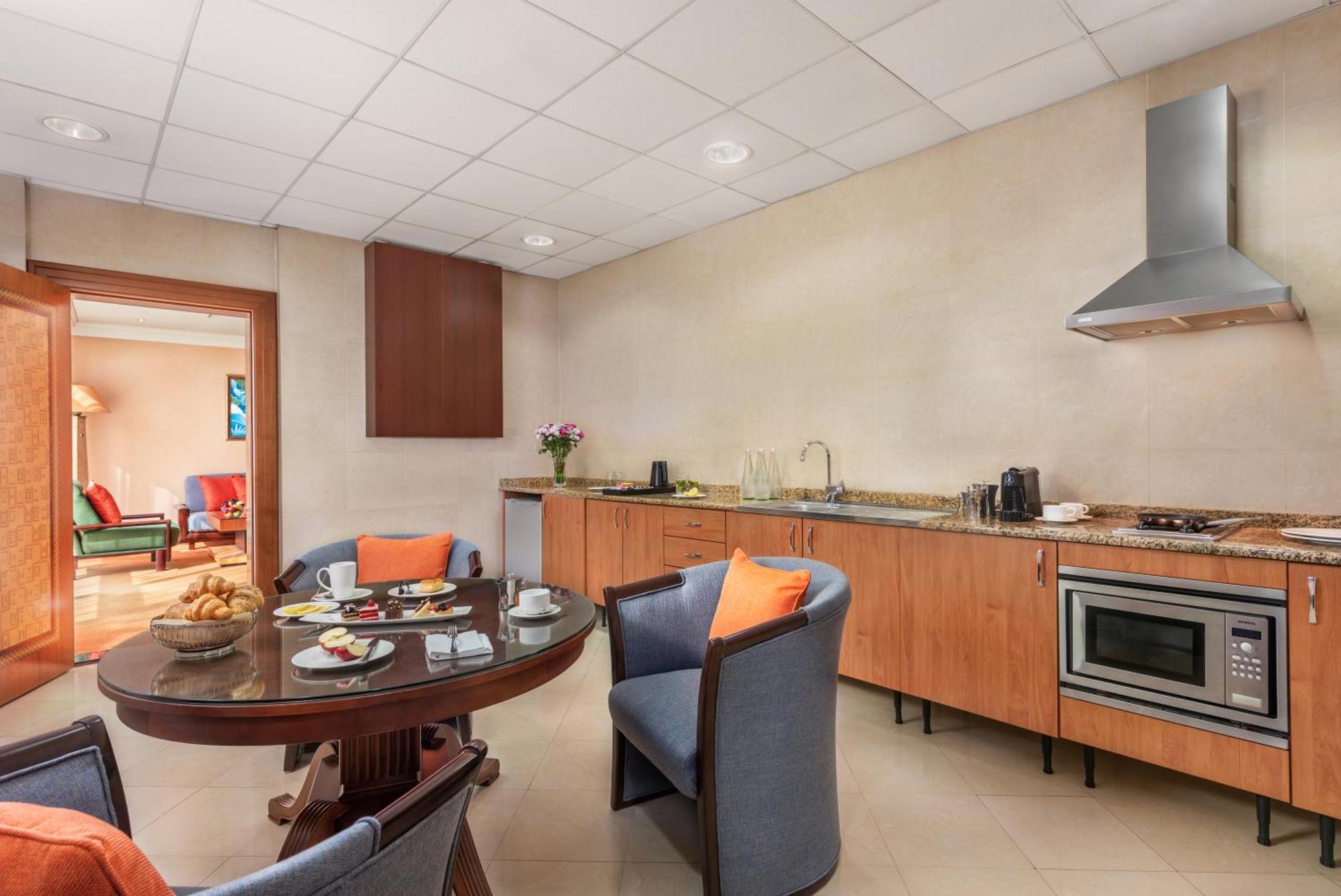 Hotel Al Raha &