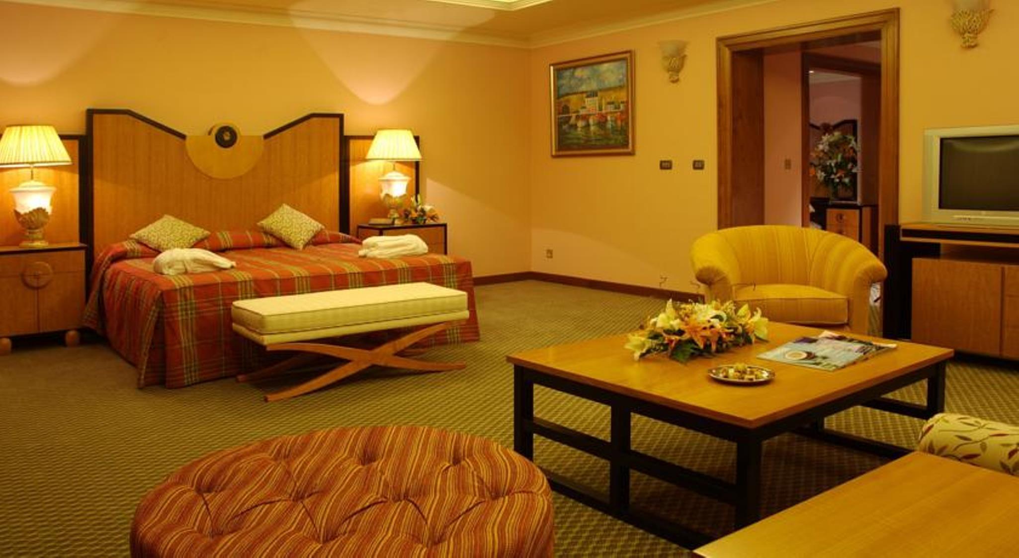Hotel Al Raha &