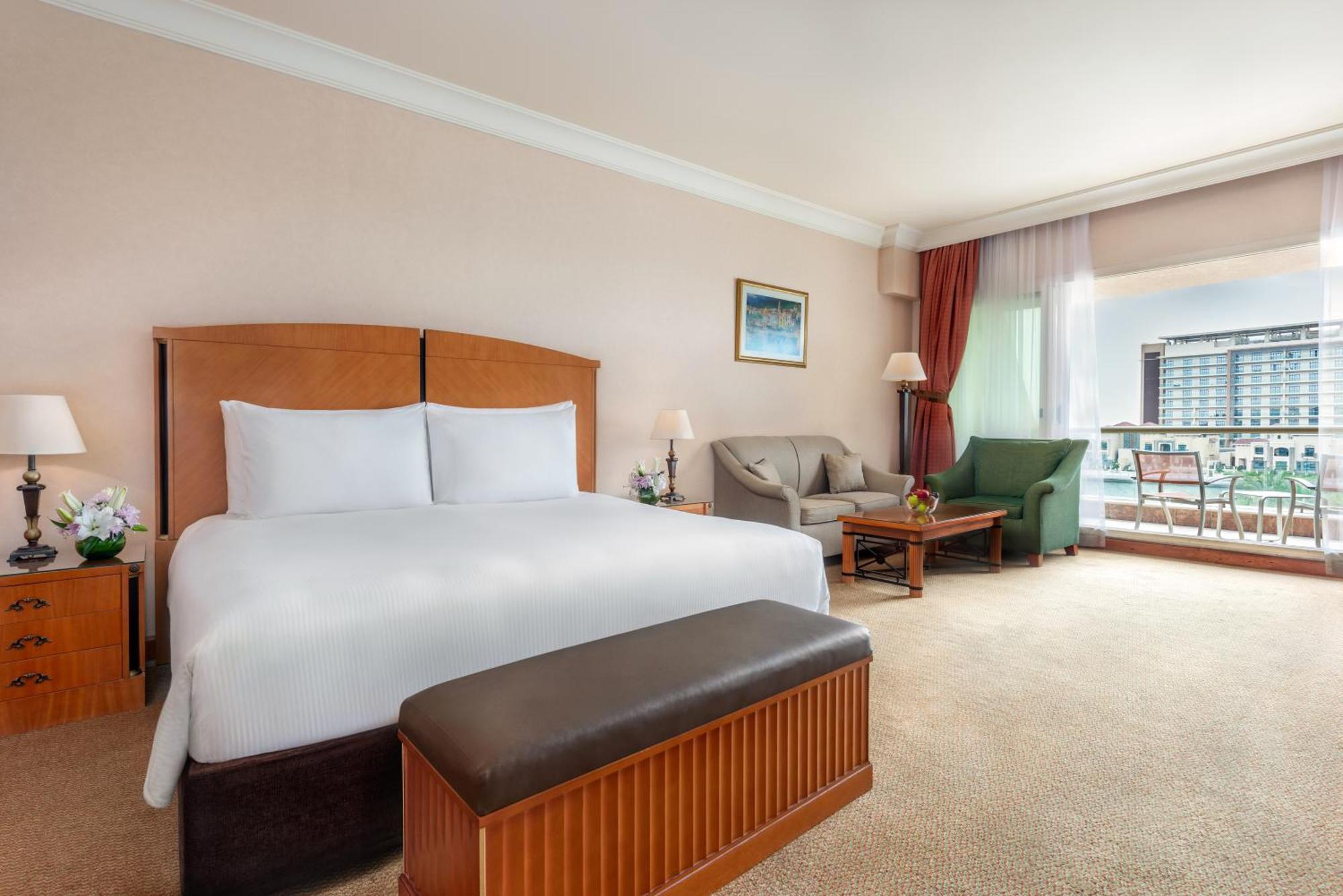 Al Raha & Hotel 5*